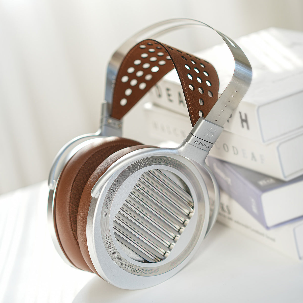 HiFiMAN SUSVARA UNVEILED HiFiMAN SUSVARA UNVEILED lifestyle image