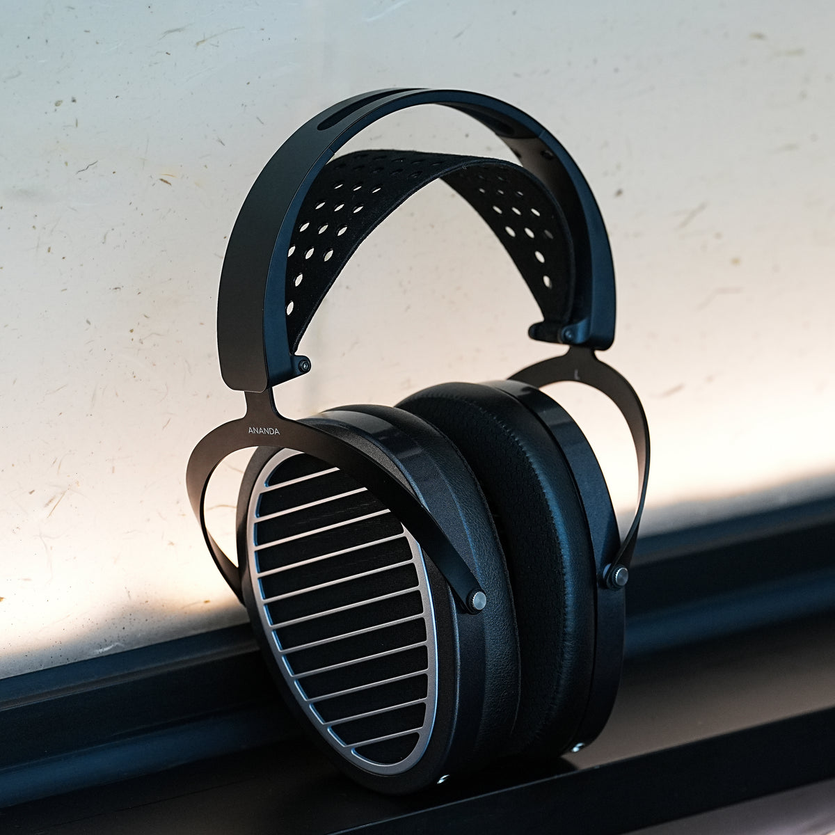 ANANDA Stealth with headband Gen.2