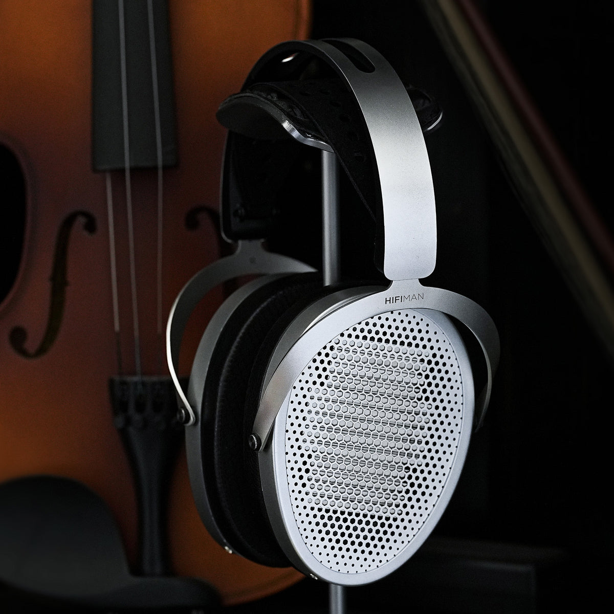 HiFiMAN Edition XV - Open Back Headphones HiFiMAN Edition XV headphones lifestyle image